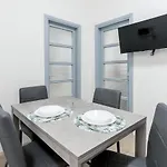 Alessia's Flat- Fantoni *
