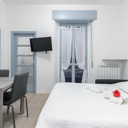 Alessia's Flat- Fantoni