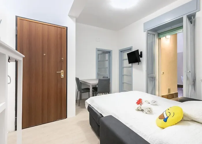 Alessia's Flat- Fantoni